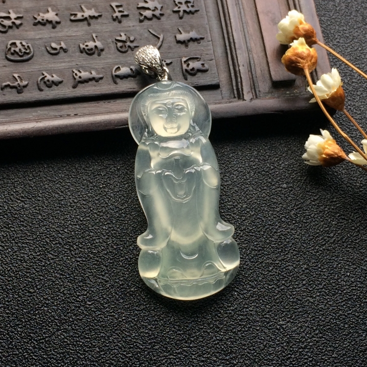 （超值推荐）冰种淡晴水站观音挂件（金扣）