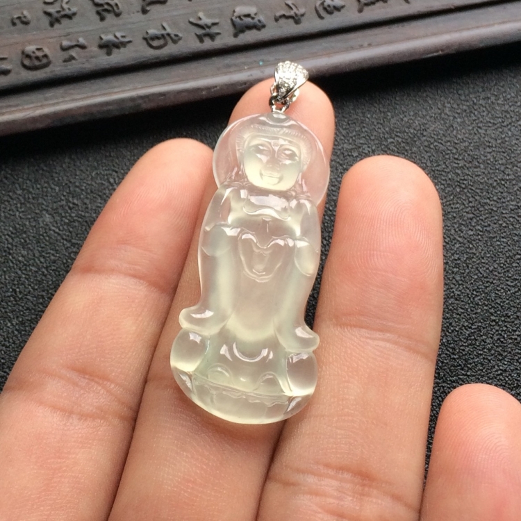 （超值推荐）冰种淡晴水站观音挂件（金扣）