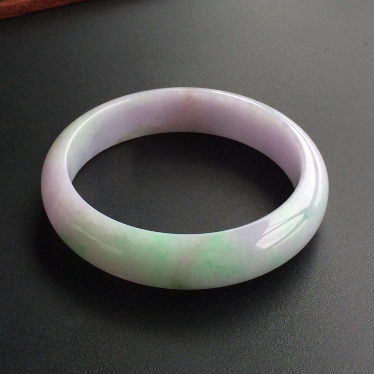 (超值推荐)糯冰种春带彩手镯(58.6mm)