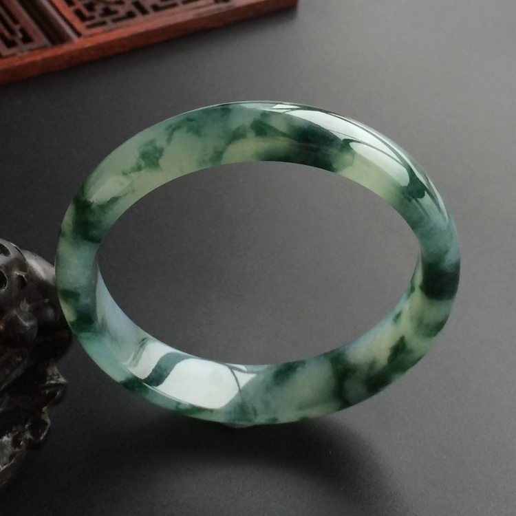 (超值推荐)糯冰种飘花手镯(56.9mm)
