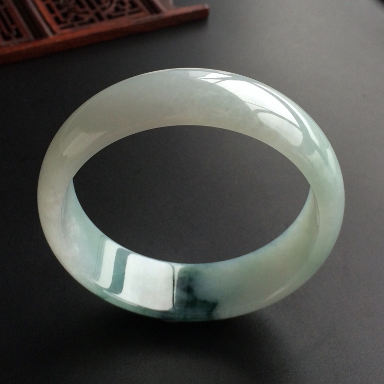 (超值推荐)糯冰种飘花手镯(59.8mm)