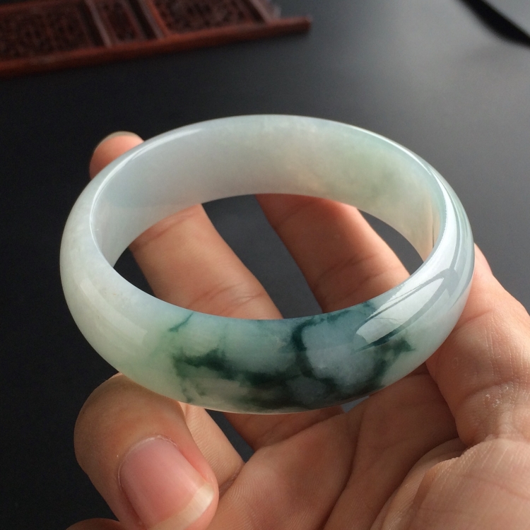 (超值推荐)糯冰种飘花手镯(59.8mm)