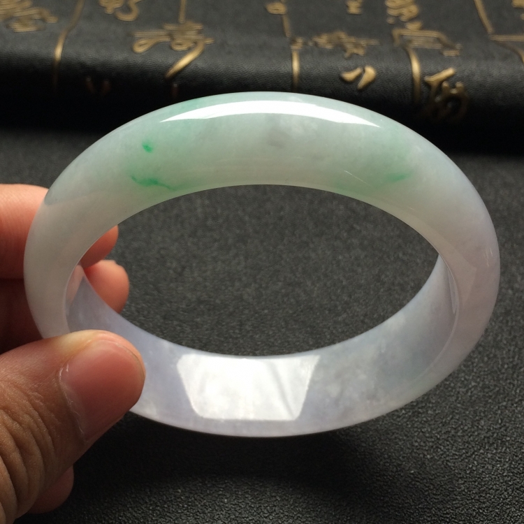 （超值推荐）糯冰种淡春带彩手镯（56.8mm）
