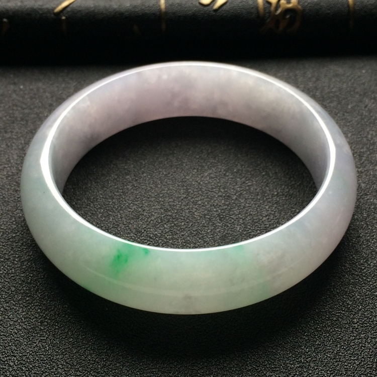 （超值推荐）糯冰种淡春带彩手镯（56.8mm）