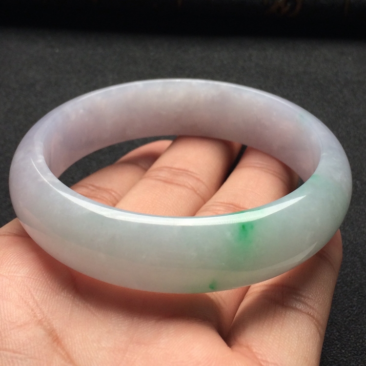 （超值推荐）糯冰种淡春带彩手镯（56.8mm）