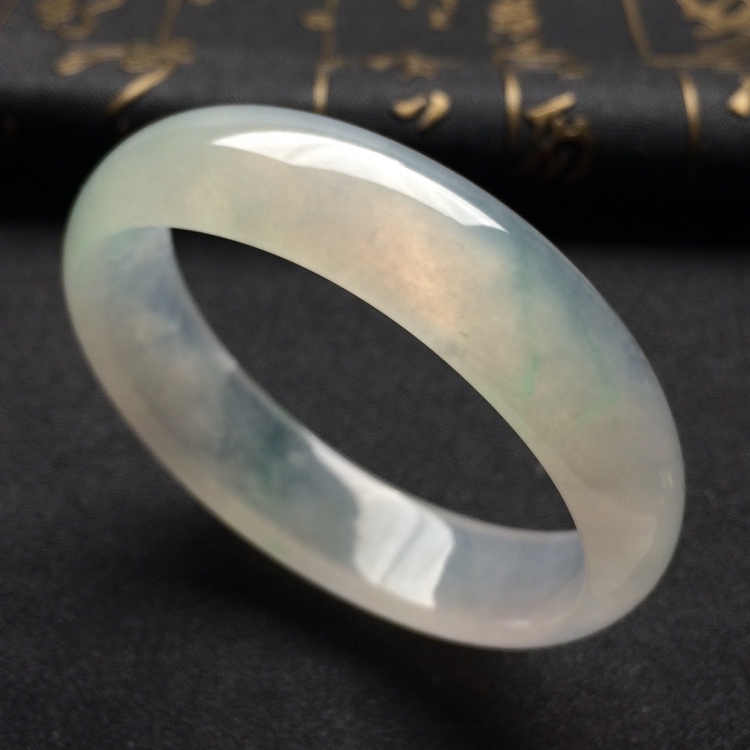 （超值推荐）冰种淡晴水贵妃镯（54.5mm-48.4mm）