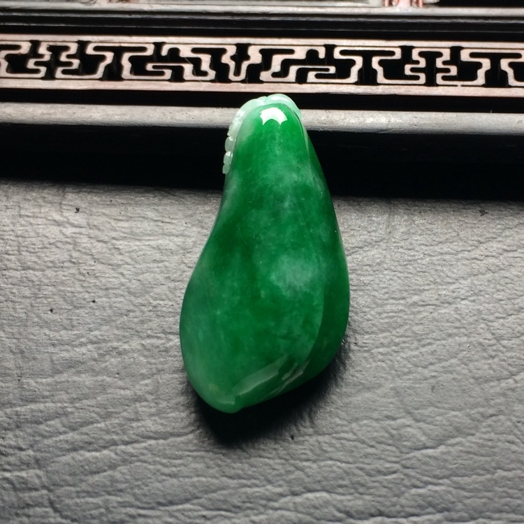 （超值推荐）糯冰种阳绿福瓜挂件