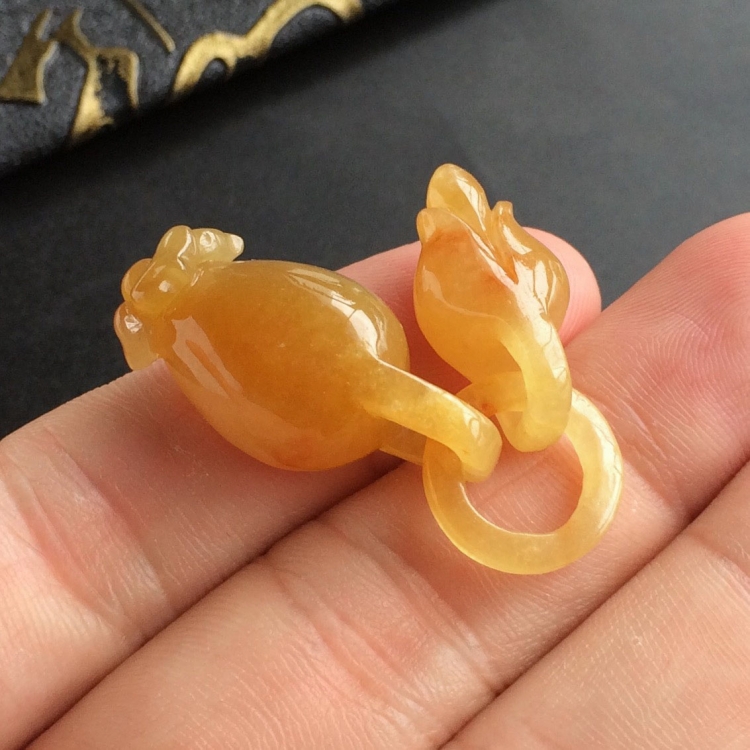 (超值推荐)糯冰种黄翡玉兰花挂件