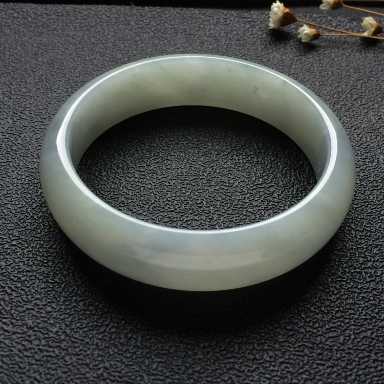 （超值推荐）糯冰种晴水手镯（60.3mm）