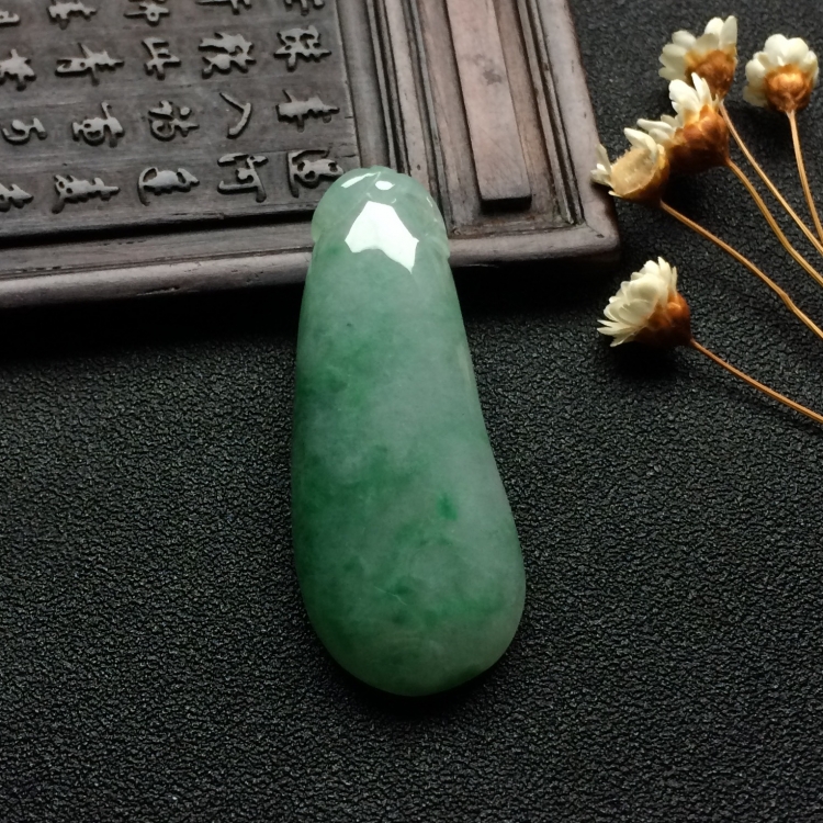 （超值推荐）糯冰种飘花福瓜挂件