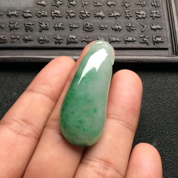 （超值推荐）糯冰种飘花福瓜挂件