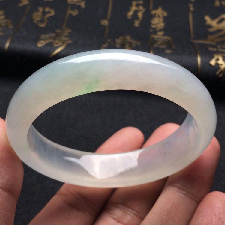 （超值推荐）冰种淡晴水贵妃镯（57.5mm-50.9mm）
