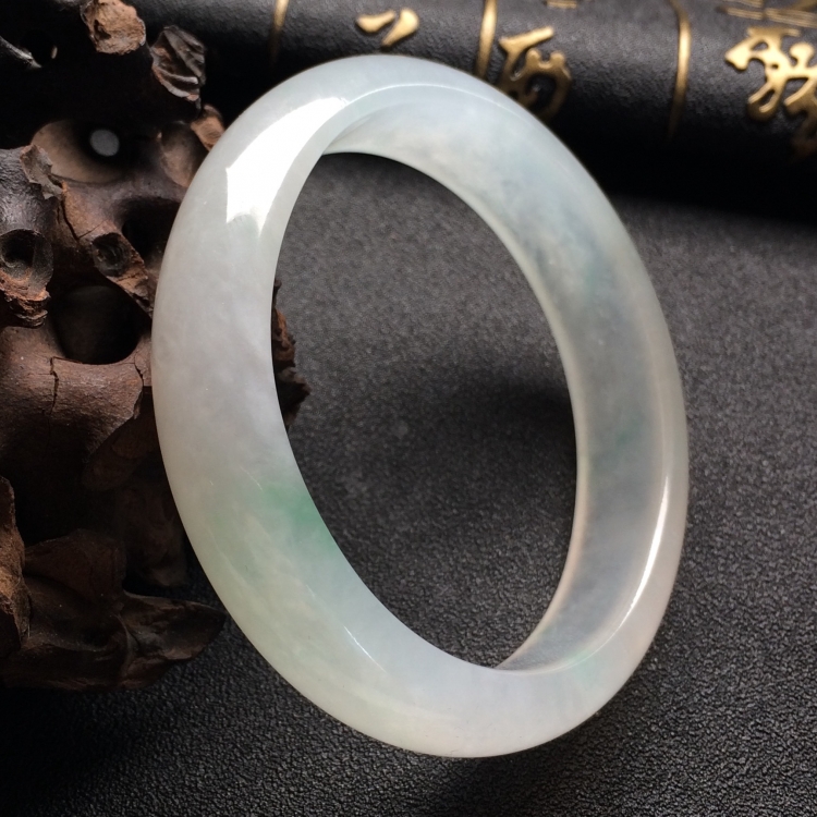 （超值推荐）冰种淡晴水贵妃镯（57.5mm-50.9mm）