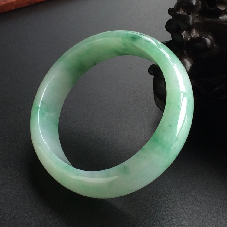 (超值推荐)糯冰种飘花贵妃镯(57.2mm-49mm)