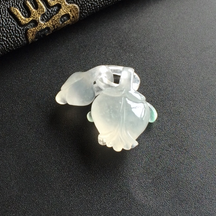 (超值推荐)冰种淡晴水玉兰花挂件