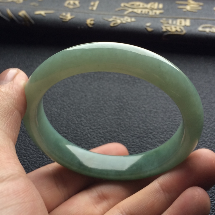 （超值推荐）糯冰种晴水手镯（57mm）