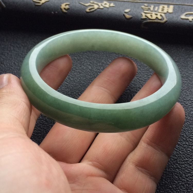 （超值推荐）糯冰种晴水手镯（57mm）