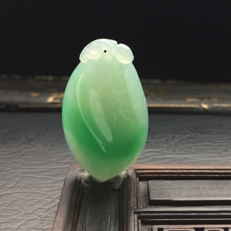 （超值推荐）糯冰种飘翠福瓜挂件