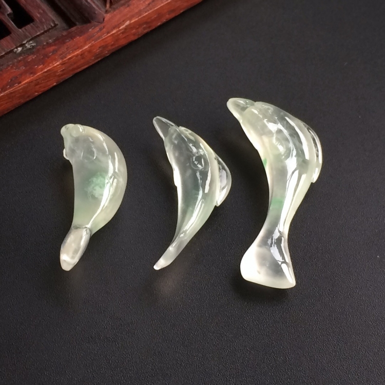 (超值推荐)冰种飘花海豚挂件(一批走)