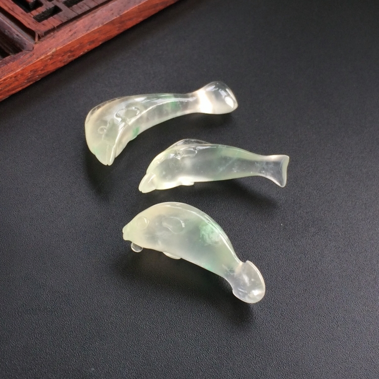 (超值推荐)冰种飘花海豚挂件(一批走)