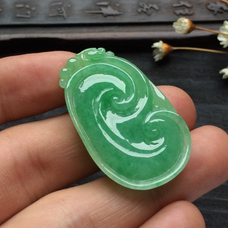 （超值推荐）糯冰种豆绿如意挂件