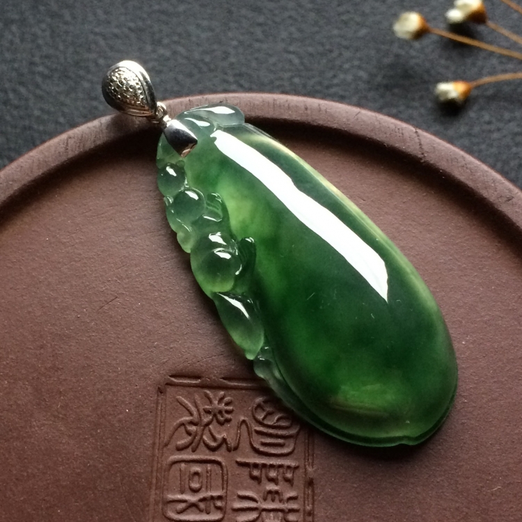 （超值推荐）冰种飘花福瓜挂件
