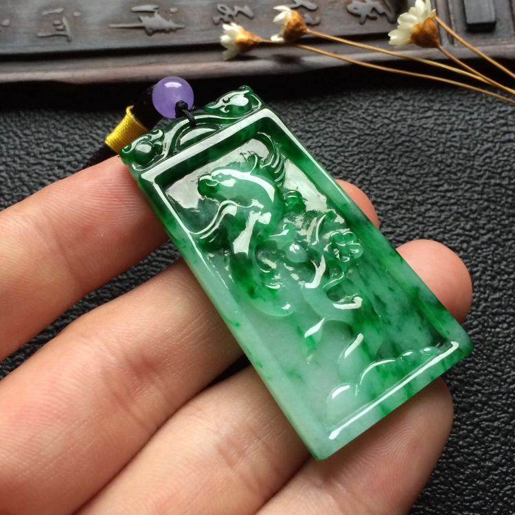 （超值推荐）糯冰种浓绿喜上眉梢挂件