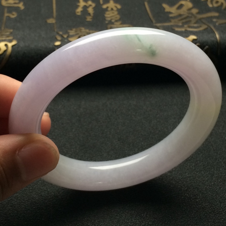 （超值推荐）糯冰种淡紫罗兰略飘花圆条手镯（55mm）
