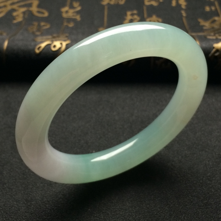 （超值推荐）糯冰种晴水圆条手镯（56.8mm）