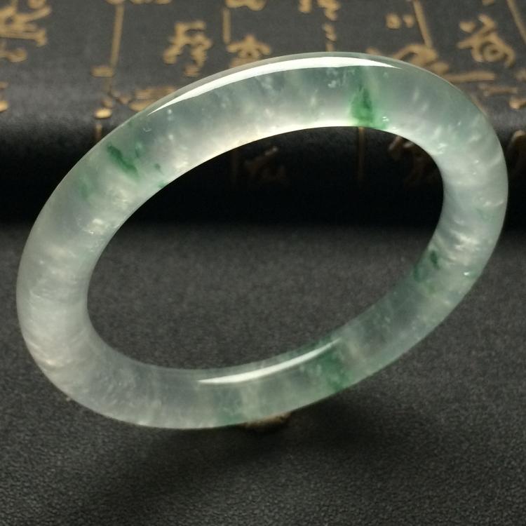 （超值推荐）冰玻种飘花圆条手镯（55.8mm）