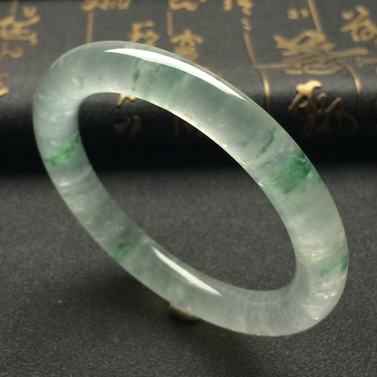 （超值推荐）冰玻种飘花圆条手镯（55.8mm）