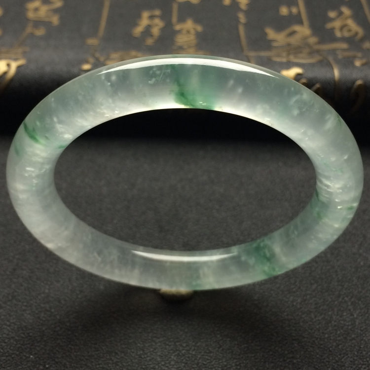 （超值推荐）冰玻种飘花圆条手镯（55.8mm）