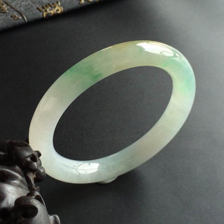 (超值推荐)糯冰种黄加绿圆条手镯(57mm)