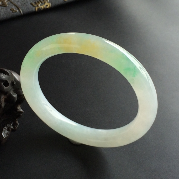 (超值推荐)糯冰种黄加绿圆条手镯(57mm)