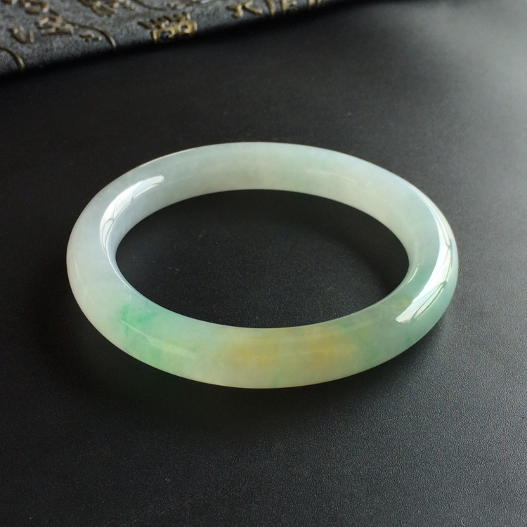 (超值推荐)糯冰种黄加绿圆条手镯(57mm)
