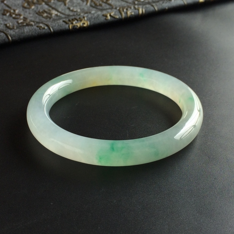 (超值推荐)糯冰种黄加绿圆条手镯(57.8mm)