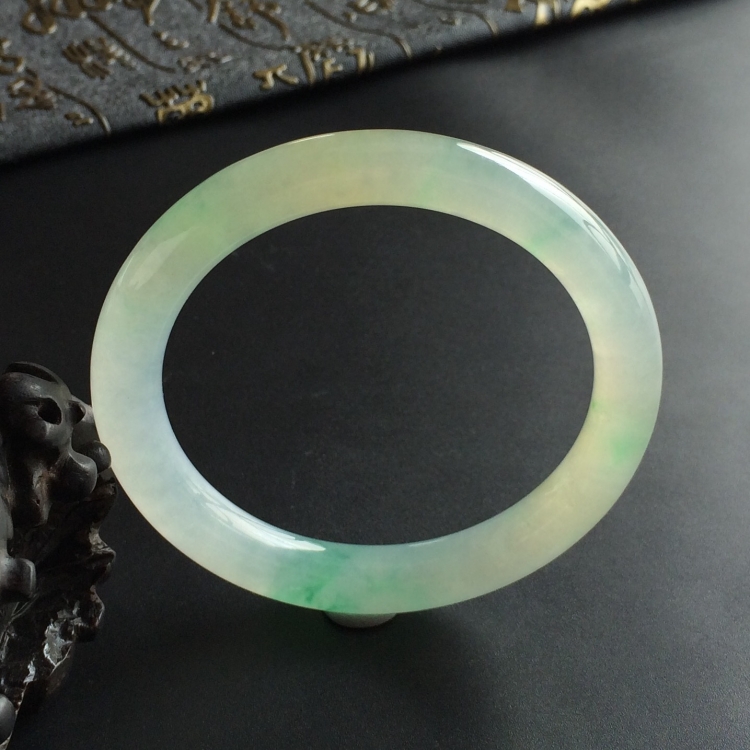 (超值推荐)糯冰种黄加绿圆条手镯(57.8mm)