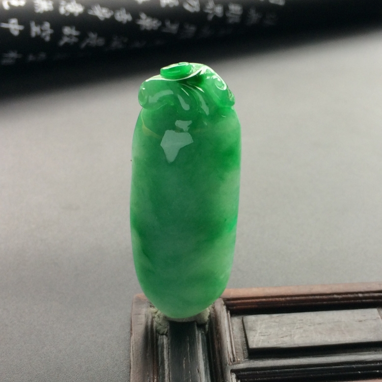 （超值推荐）糯冰种飘翠福瓜挂件