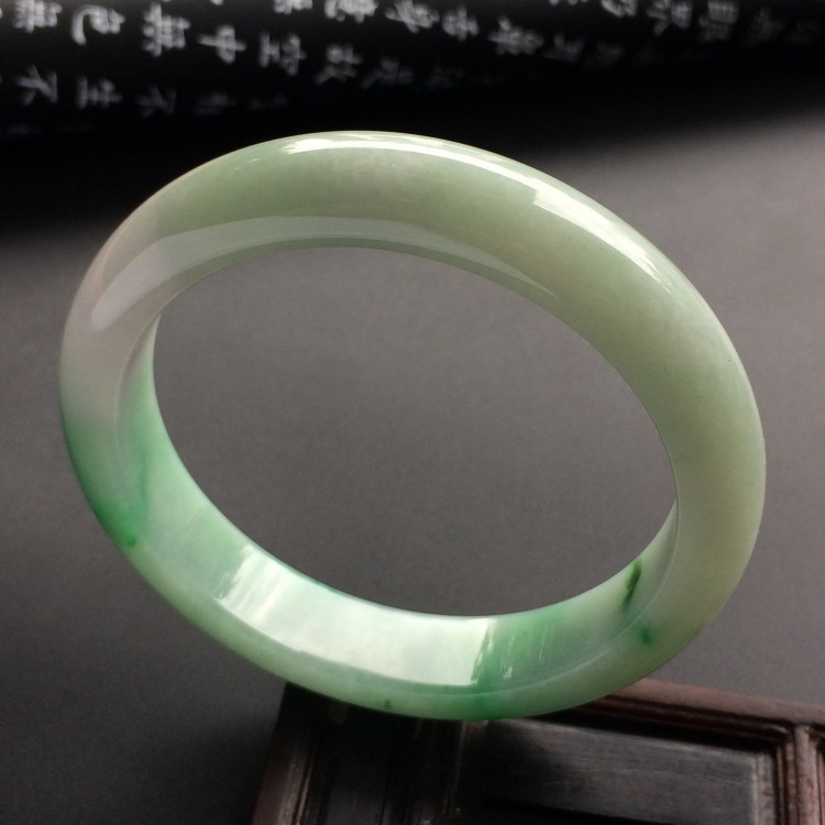 （超值推荐）糯冰种飘翠手镯（53.4mm）