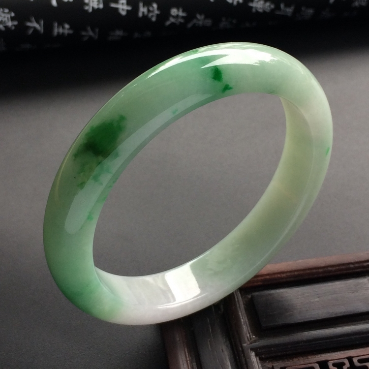 （超值推荐）糯冰种飘翠手镯（53.4mm）