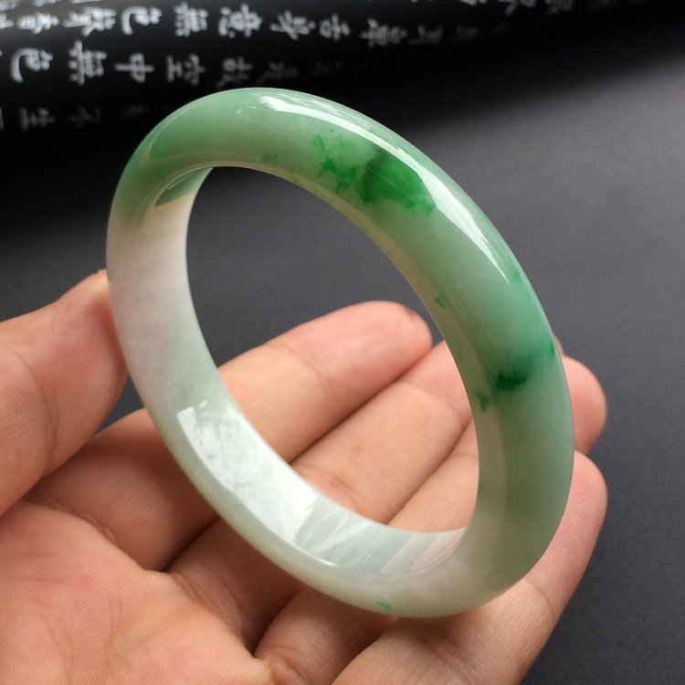 （超值推荐）糯冰种飘翠手镯（53.4mm）