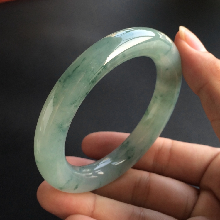 (超值推荐)糯冰种飘花圆条手镯(56.5mm)