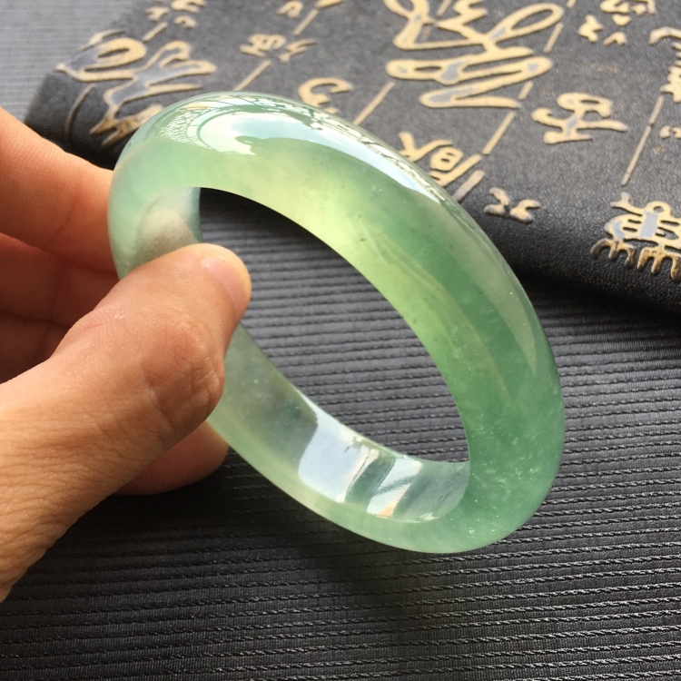 (超值推荐)冰种绿晴水手镯(57.2mm)