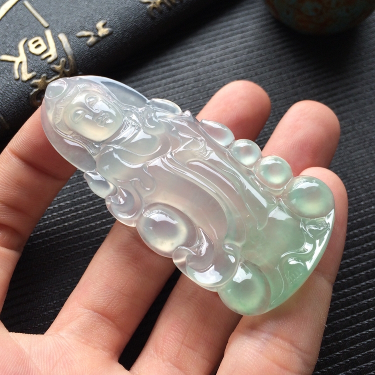 (超值推荐)冰种晴水站观音挂件