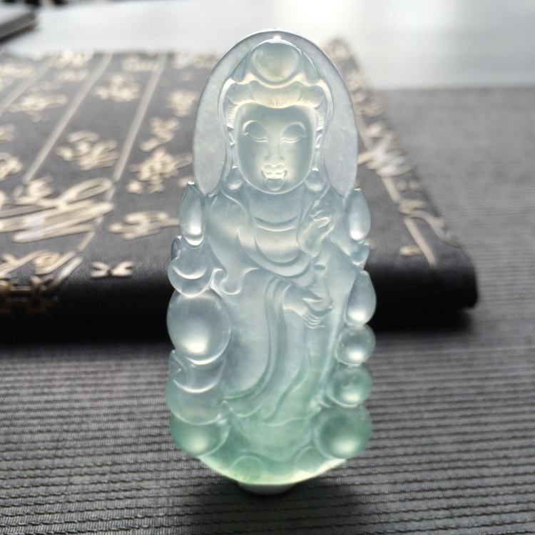 (超值推荐)冰种晴水站观音挂件