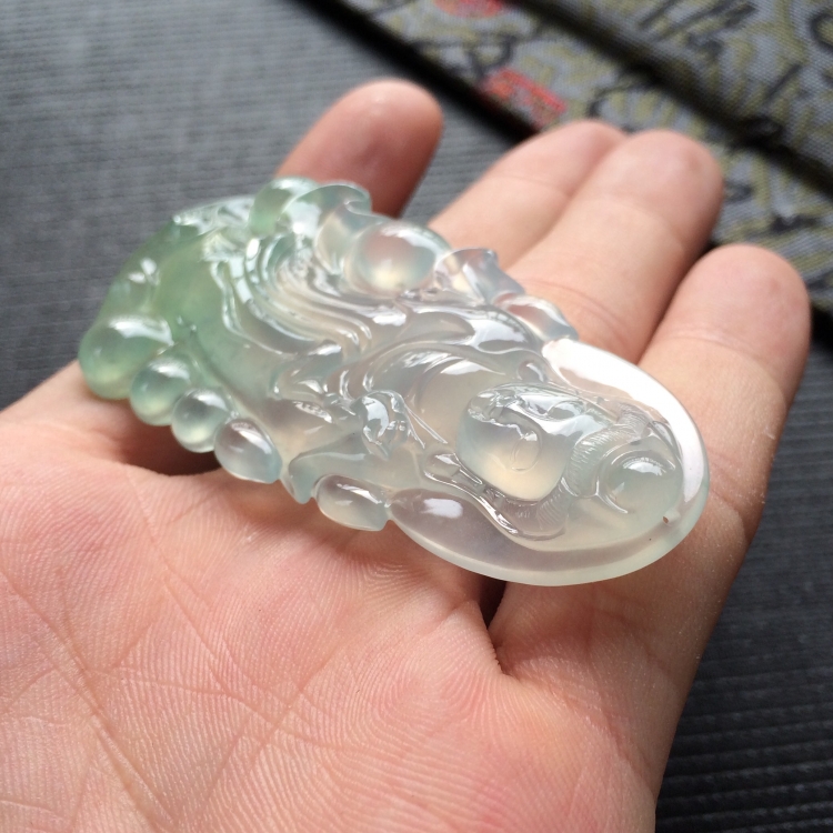 (超值推荐)冰种晴水站观音挂件