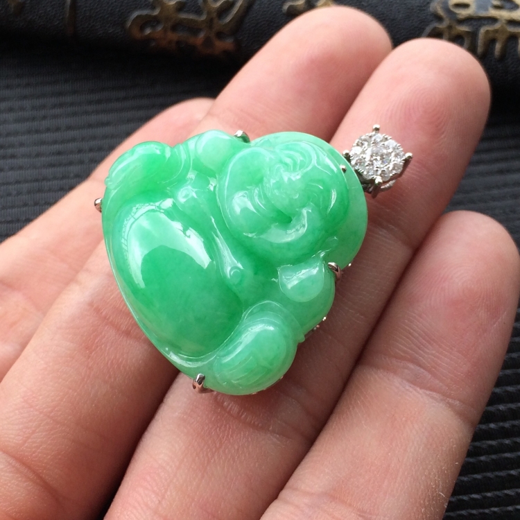 (超值推荐)糯冰种镶白金钻石玉佛胸坠