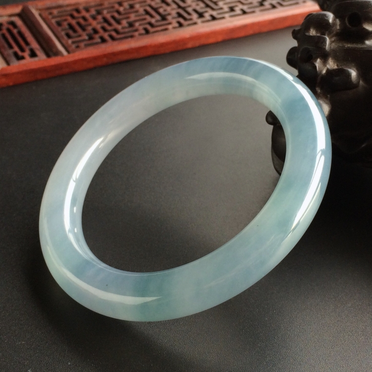 (超值推荐)糯冰种晴水飘花圆条手镯(57mm)