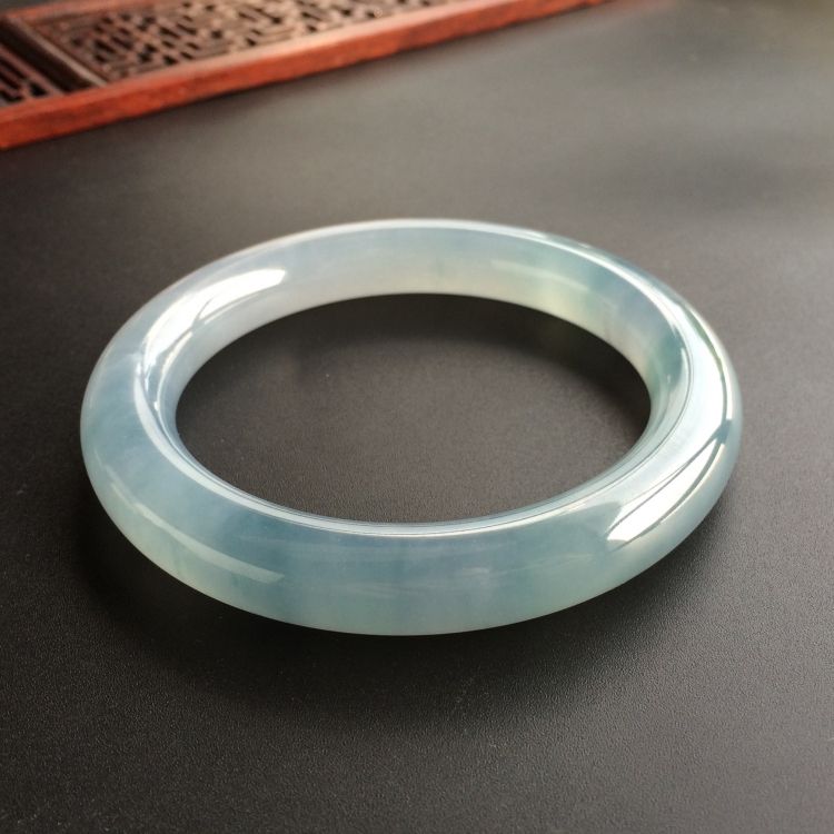 (超值推荐)糯冰种晴水飘花圆条手镯(57mm)