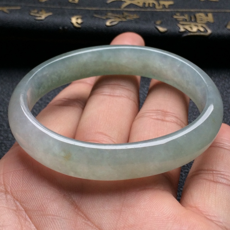 （超值推荐）糯冰种晴水贵妃手镯（56.2mm-46mm）